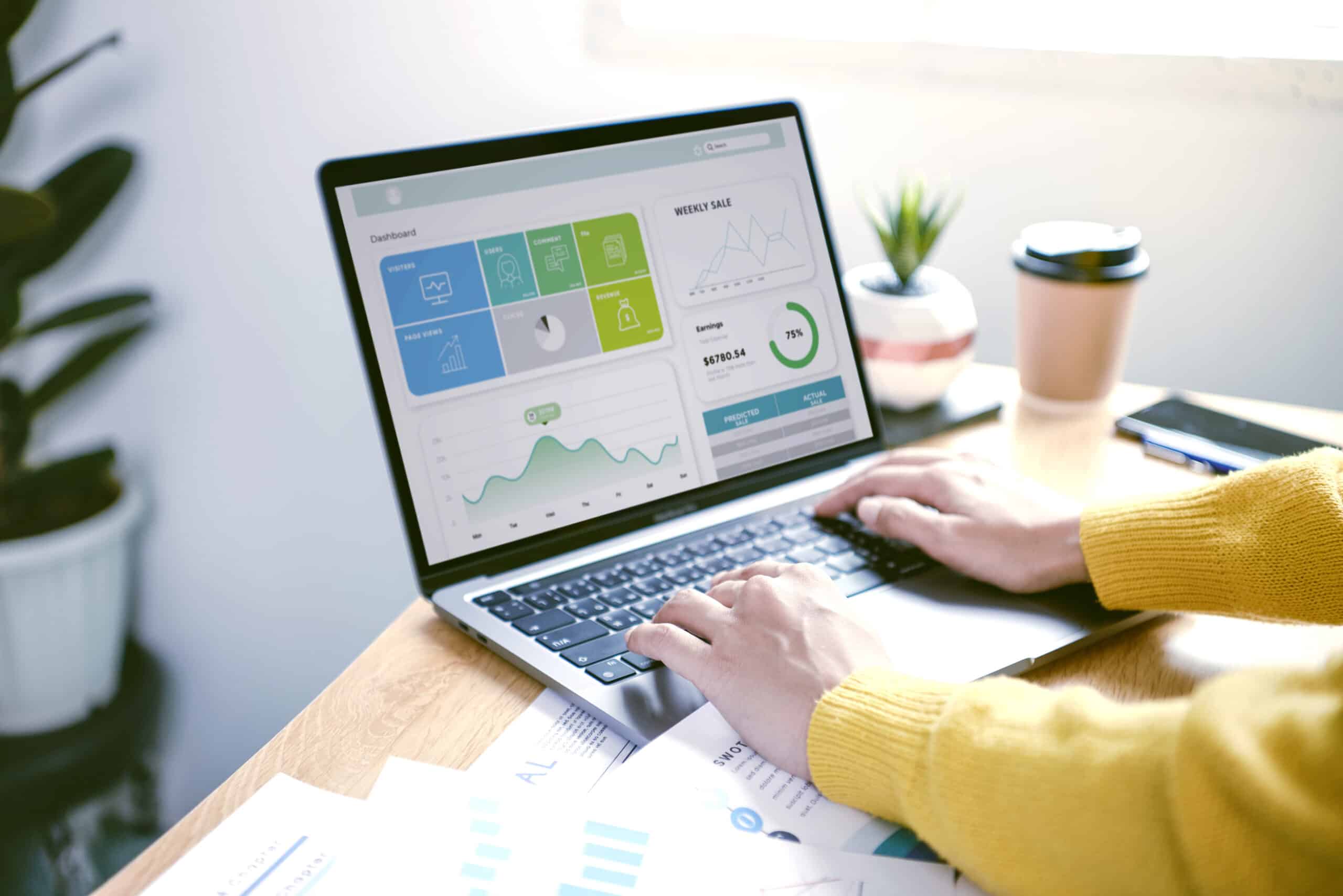 Customer Relationship Management adalah